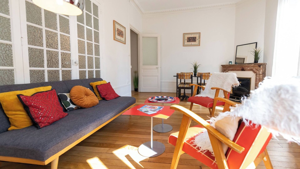 Cret de Roc Apartment | La Bohème - Warm, tastefully decorated apartment in Saint-Étienne
