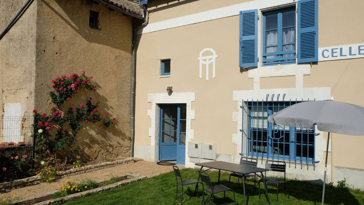 Celle-Levescault House | La Boite aux Lettres