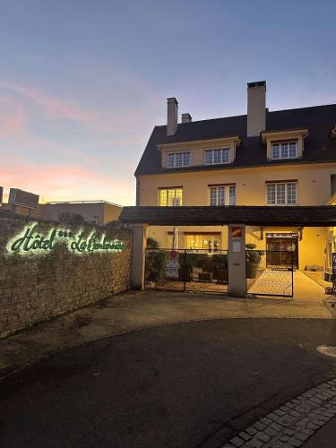 Talant Hotel | La Bonbonniere - Sure Hotel Collection by Best Western