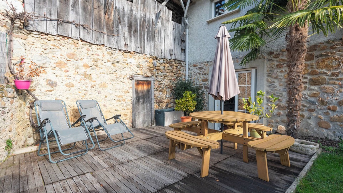 Antichan House | La Boutique – Mountain Cottage in Antichan: Pyrenees View, Nature & Comfort