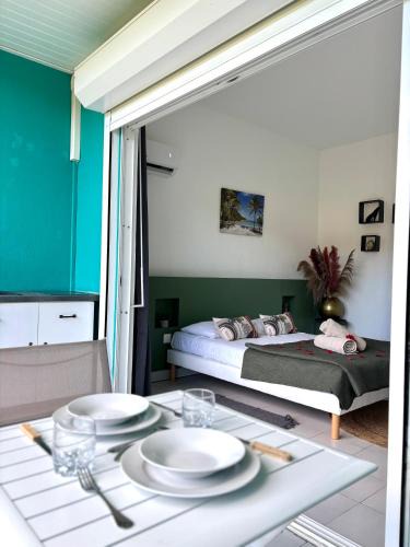 Grand-Bourg Apartment | La Bulle de Maloma - Piscine, Plage, Espace transat réservé