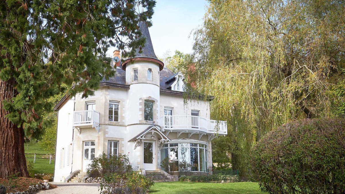 Mont-Saint-Jean House | LA BULNIERE QUIET, LUXURIOUS BELLE ÉPOQUE PROPERTY