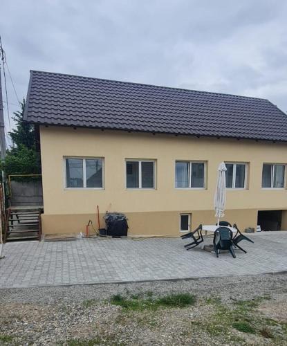 Ramnicu Valcea House | La Căsuță
