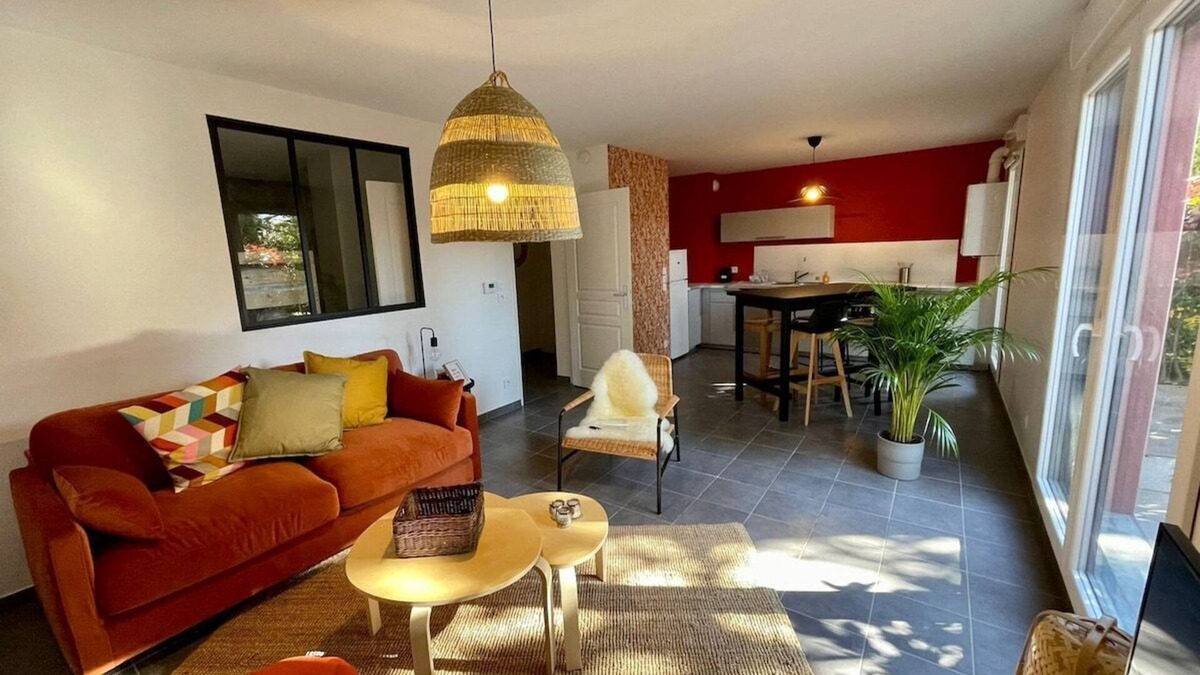 Genas Apartment | La Cabane-Loft-Garden view-Private Bathroom-Apartment
