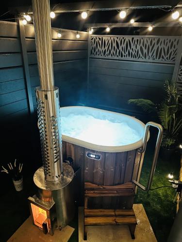 Saint-Laurent-dAndenay House | La Cachette du Domaine du Moulin avec son spa privé en option