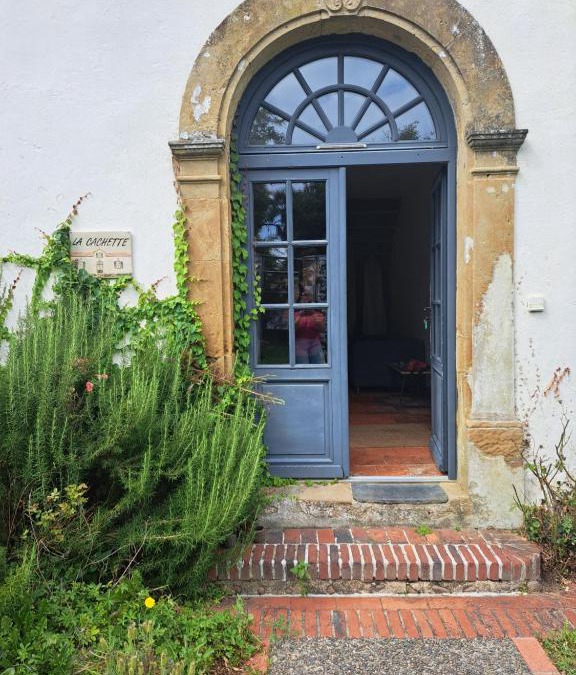 Lascazeres Apartment | La Cachette