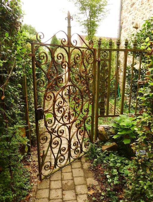 La Lande-de-Goult Bed & Breakfast | La Cage aux Oiseaux