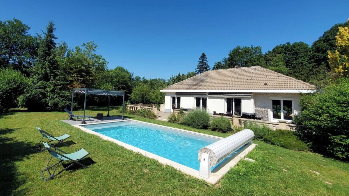 Saint-Philbert-sur-Risle House | La Canopée - Family villa with heated pool