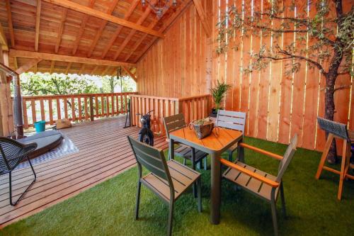 Cahuzac-sur-Vere House | La Canopee