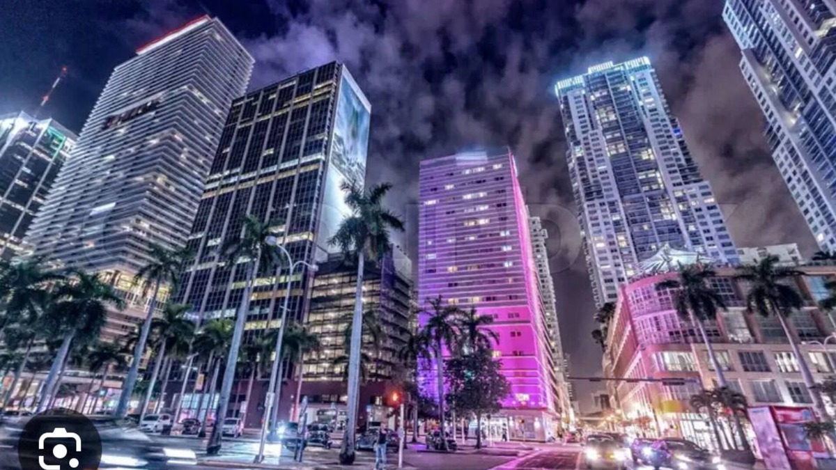 Hialeah Apartment | La Capsula del Amor/The Capsule of Love