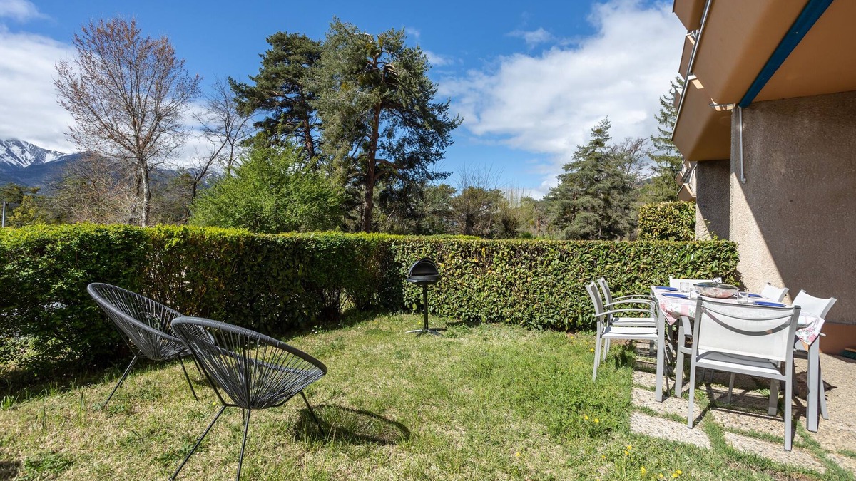 Embrun Apartment | La Caravelle - Appartement avec jardin