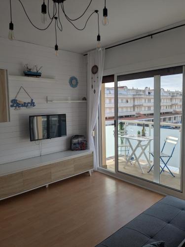 Cubelles Apartment | La CASA BLAVA