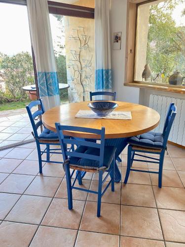 San Pantaleo House | La casa blu