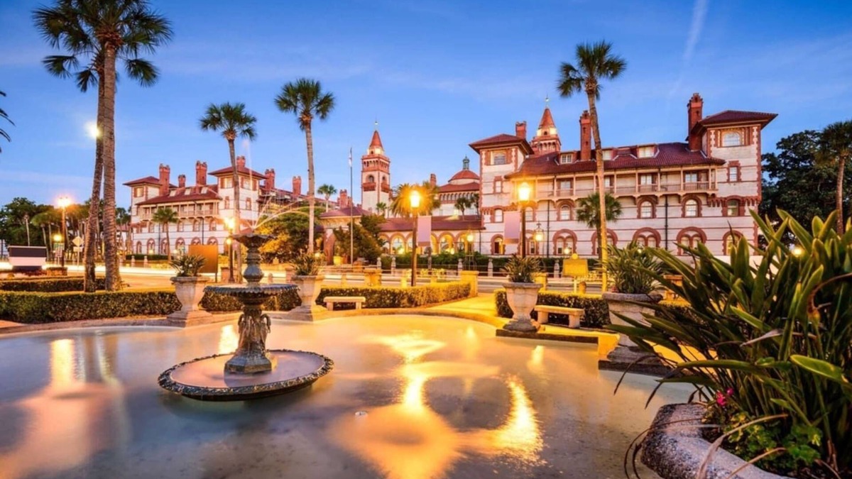 St. Augustine Cottage | La Casa Caliente - Spa | Romantic Tiny Retreat Near Beaches & Old Town