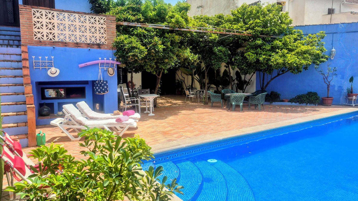 Illora House | La Casa De Illora, swimming pool, fireplace, barbecue, in the town center