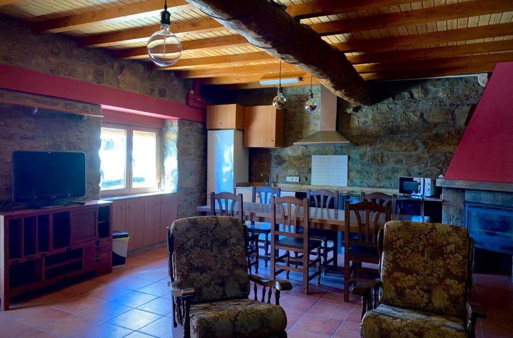Berlanga del Bierzo House | La casa de la valla azul (San Miguel de Langre)