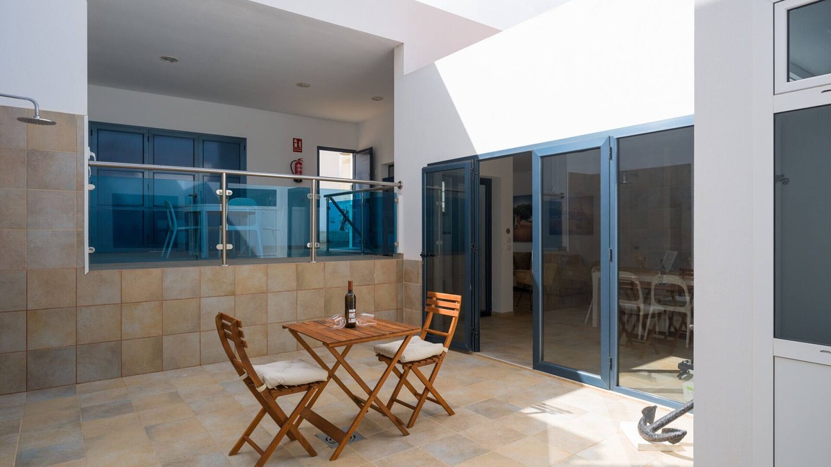 Caleta de Sebo Ski Chalet | La Casa de La Graciosa