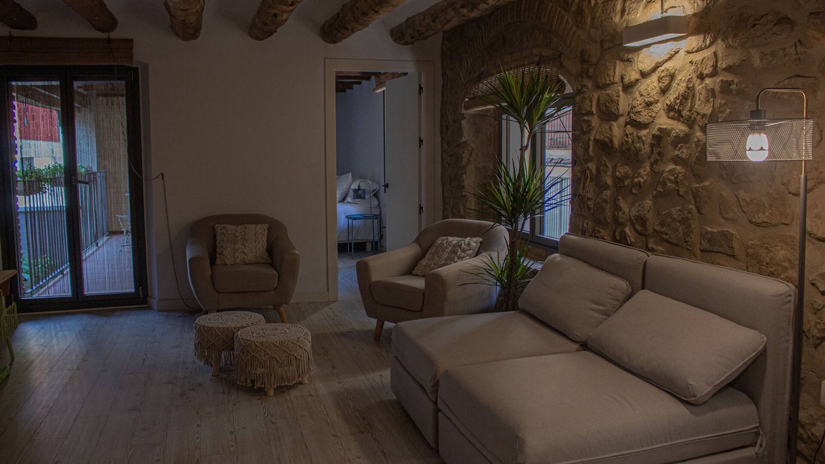 Balaguer Apartment | La Casa Del Miracle. 2 bedroom apartment.