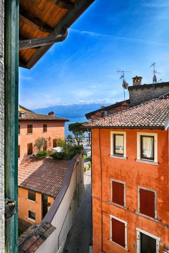 Bogliaco Apartment | La Casa del Vento - Appartamento Montagna - Theater Home