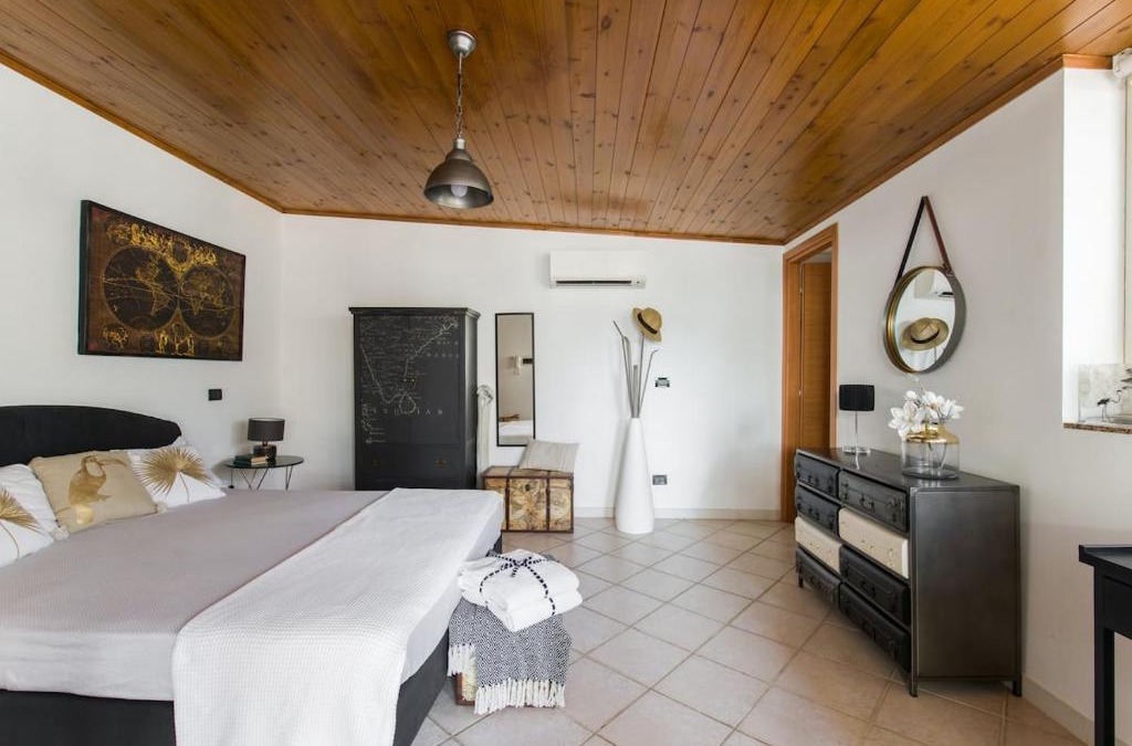Milazzo Cabin | La Casa del Viaggiatore
