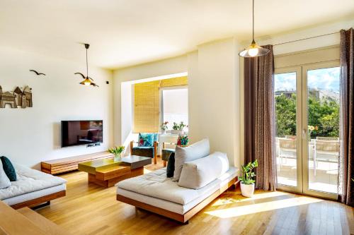 Platanias Town House | La Casa Di Fiori Stylish Holiday Home