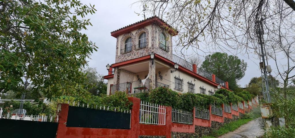 El Castillo de las Guardas House | LA CASA GRANDE