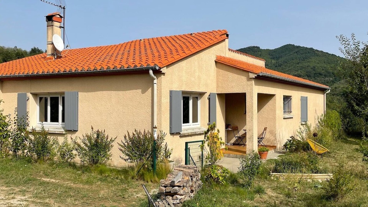 Saint-Laurent-de-Cerdans House | La Casa in the mountains at Cerdan Art + Nature