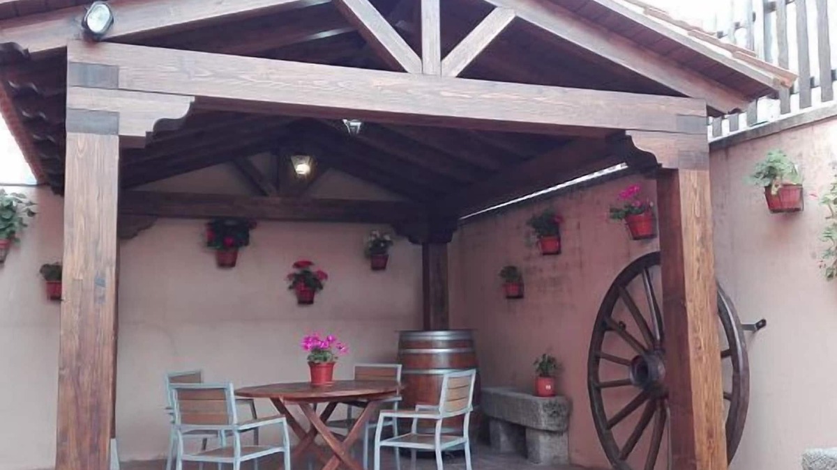 Villacastin Cottage | La Casa Madrona for 2 people