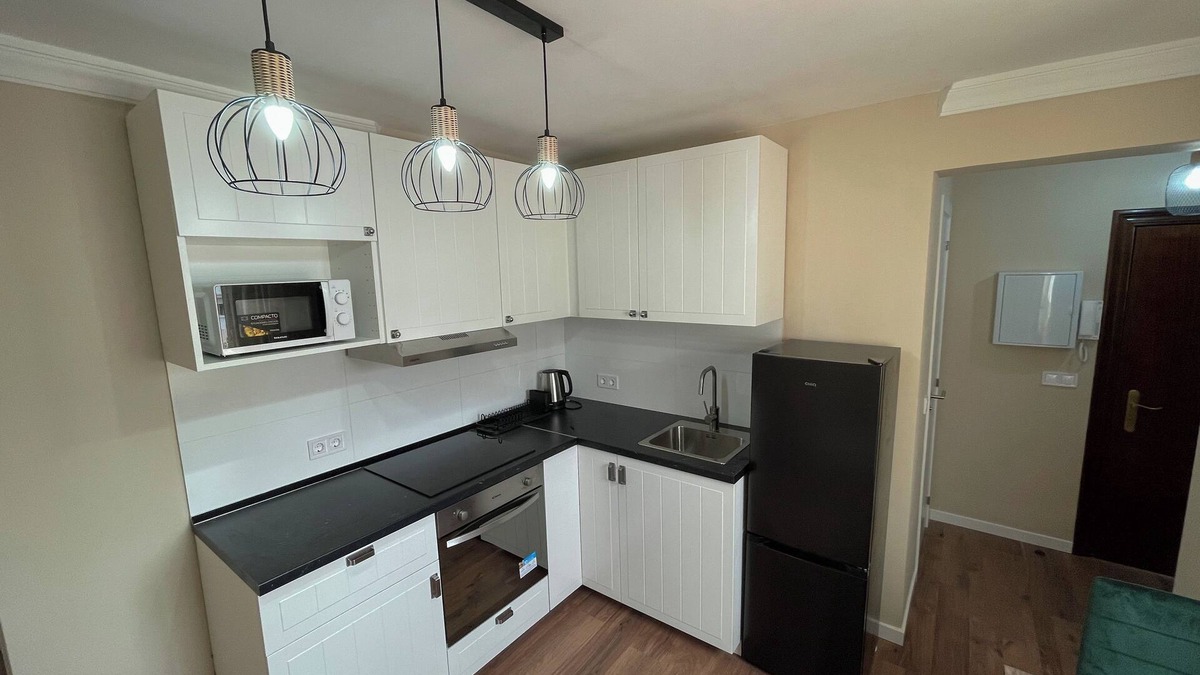 Poligono Alameda Apartment | La Casa Nona