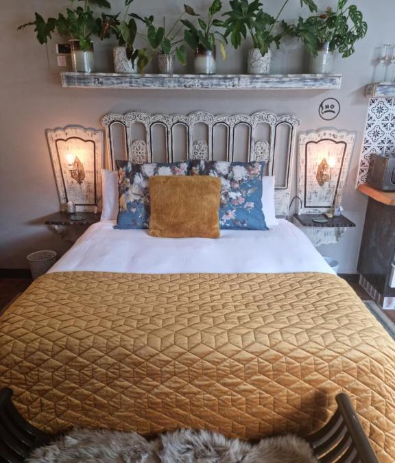 Hillcrest House | La Casa Nostra Villa Rose Garden Carmella