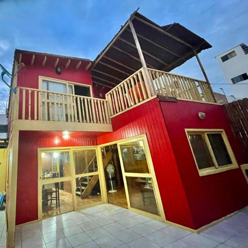 Cerro Azul House | La Casa Roja Cerro Azul