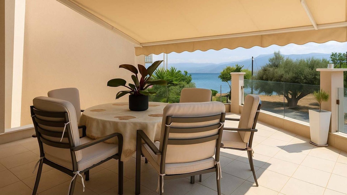 Marathias House | La Casa Rosa Seaside Getaway