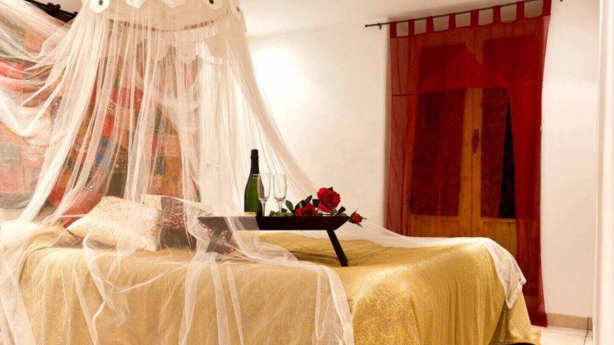 Sella House | La Casa Verda, is a Rural Suite, completely restored and decorated in Arabic style.
