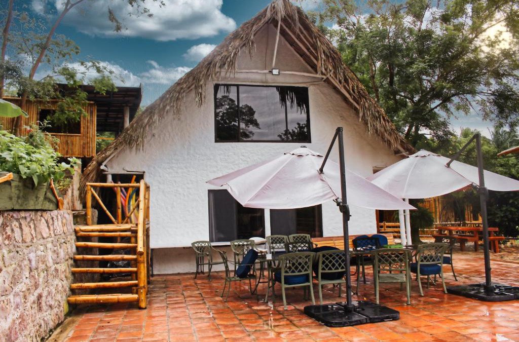 Purificacion House | La Casa White