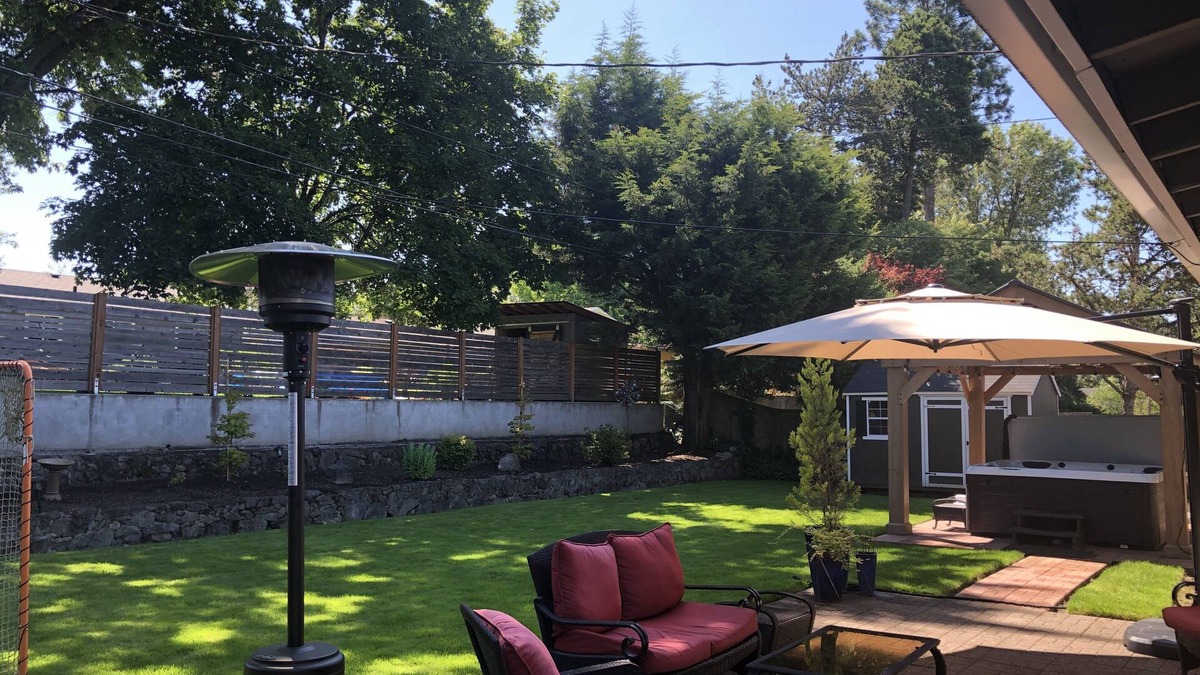 Oak Creek House | La Casa with Luxury Amenities -hot tub and massage chair