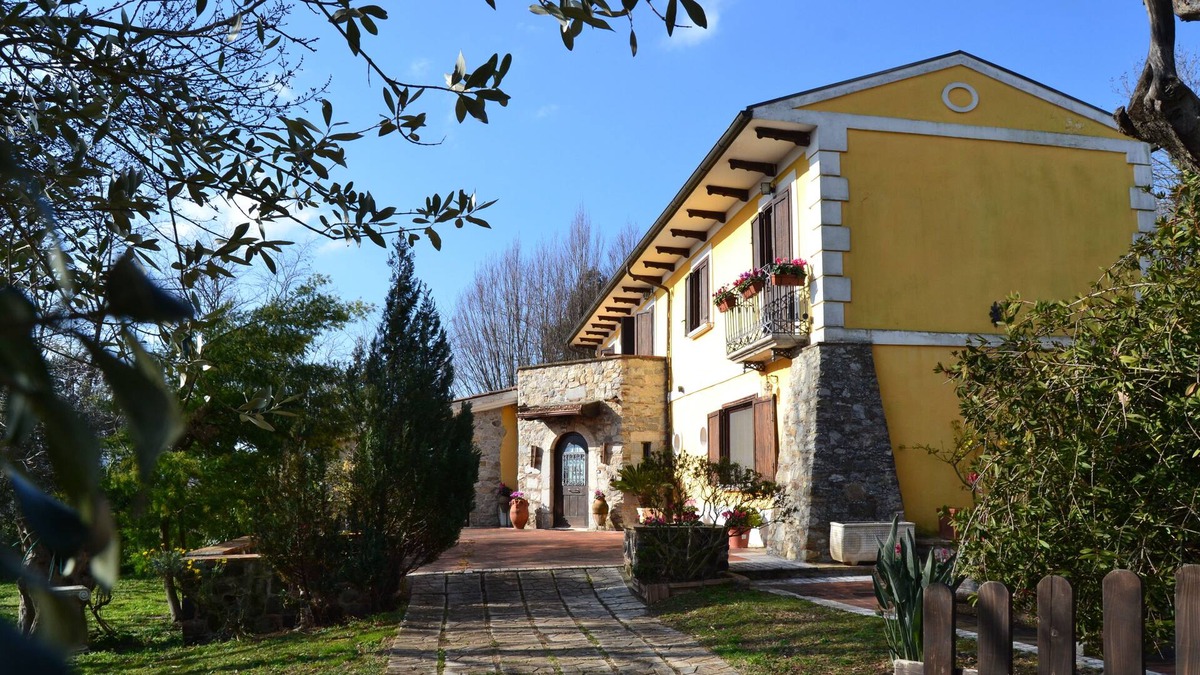 Castel Campagnano House | La Cascina degli Ulivi