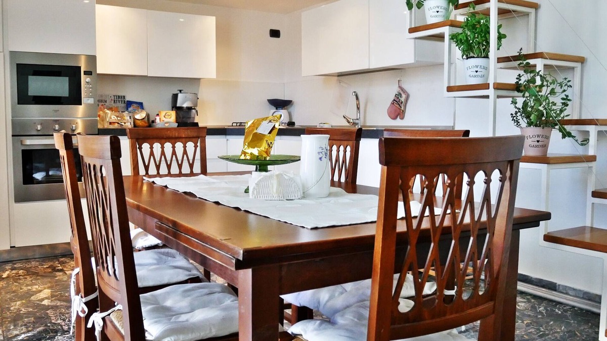 Torre Annunziata Apartment | La Casetta di Nonna Pina - Apartment with kitchen in the center