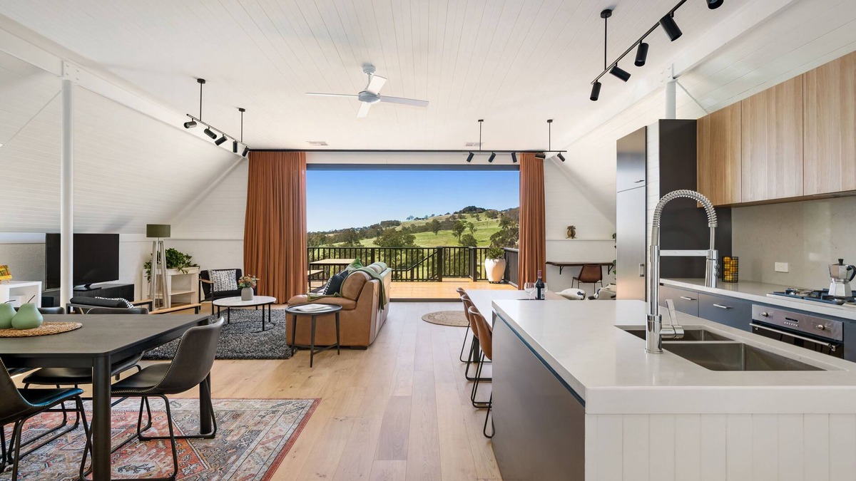 Mittagong House | La Casetta - New Designer Guest House in the Southern Highlands