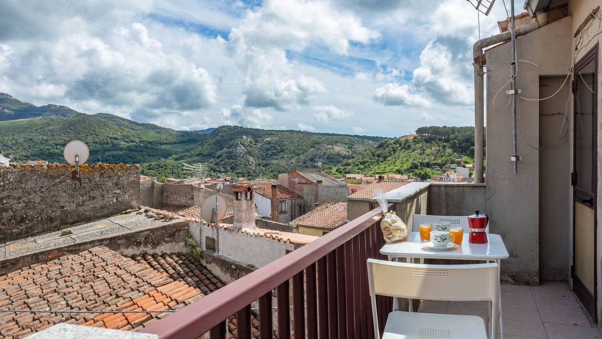 Scano di Montiferro Apartment | La Casetta - Sea And Mountain