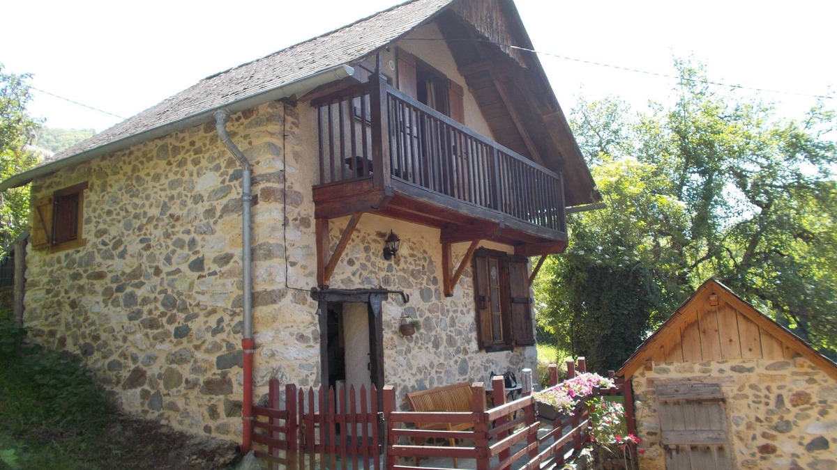 Arrien-en-Bethmale Cottage | "La Casina" in Arrien-en-Bethmale
