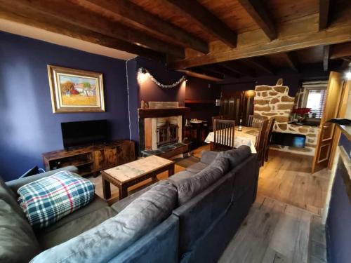 Santa Maria de la Alameda Ski Chalet | La Casita Violeta