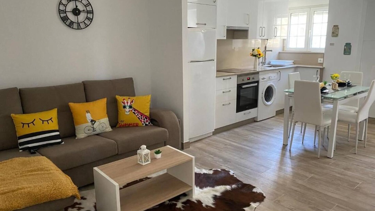 Carnota House | La Casita Alere in Playa Carnota with patio and barbecue