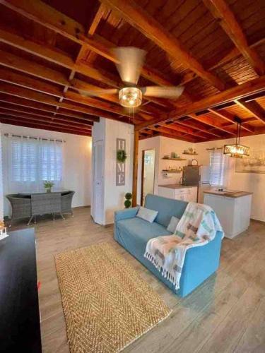 Montones Ski Chalet | La Casita Blanca Chalet Incredible View Romantic