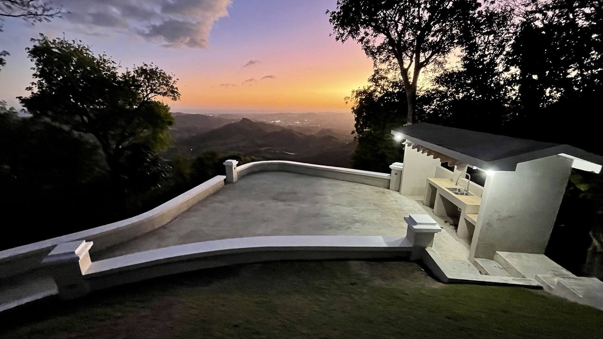 Asomante Cottage | LA CASITA - Cozy retreat on top of PR mountains with stunning south coast views!