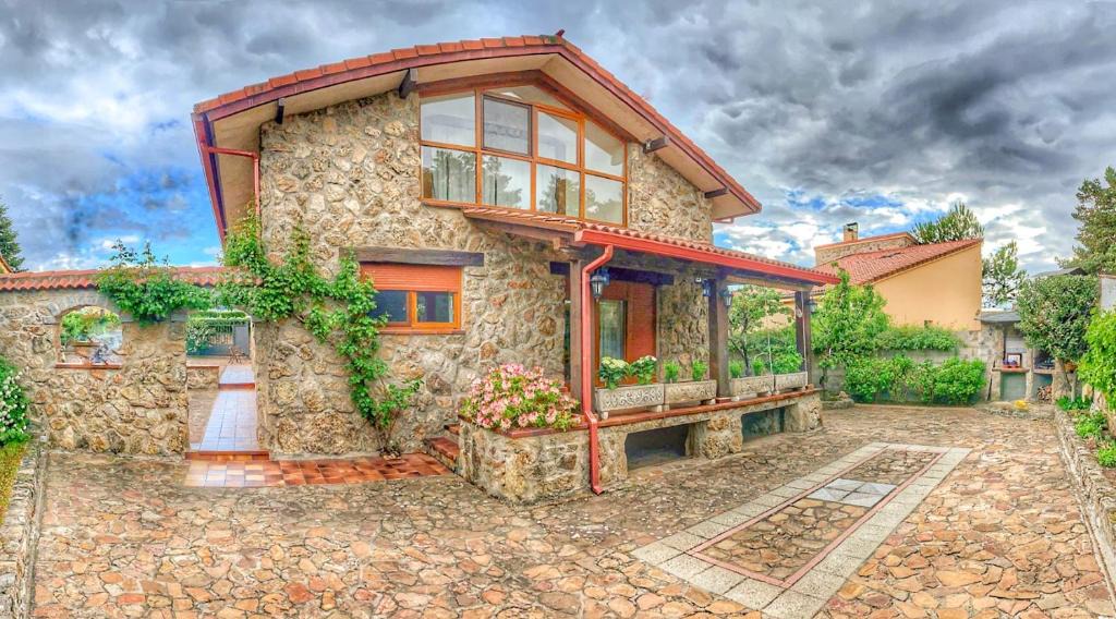 Ortigosa del Monte House | La Casita de las Hortensias