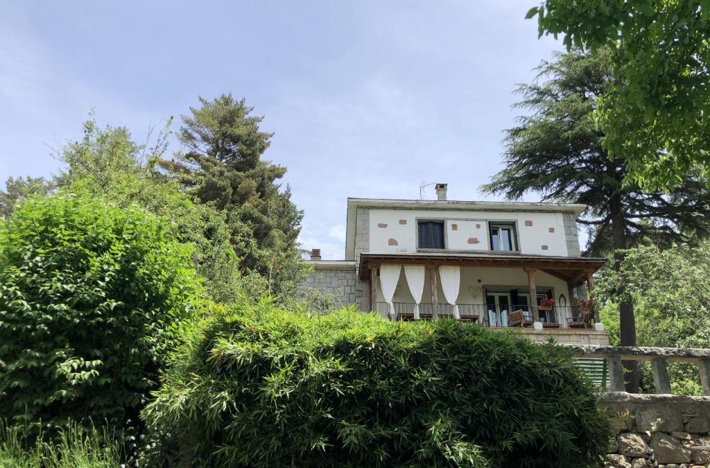 Cercedilla Villa | La casona de Mimi