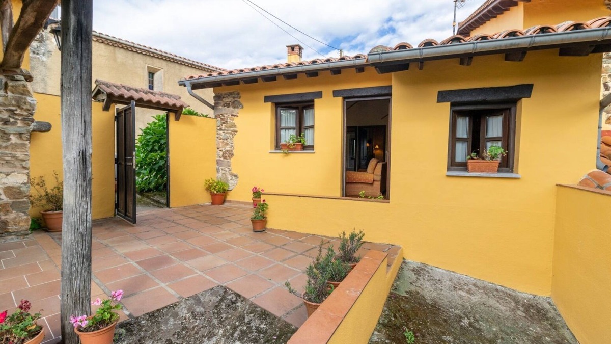 Villavaler Cottage | La Casona del Cura 1, HORTENSIA - (Country House, Pets welcome)