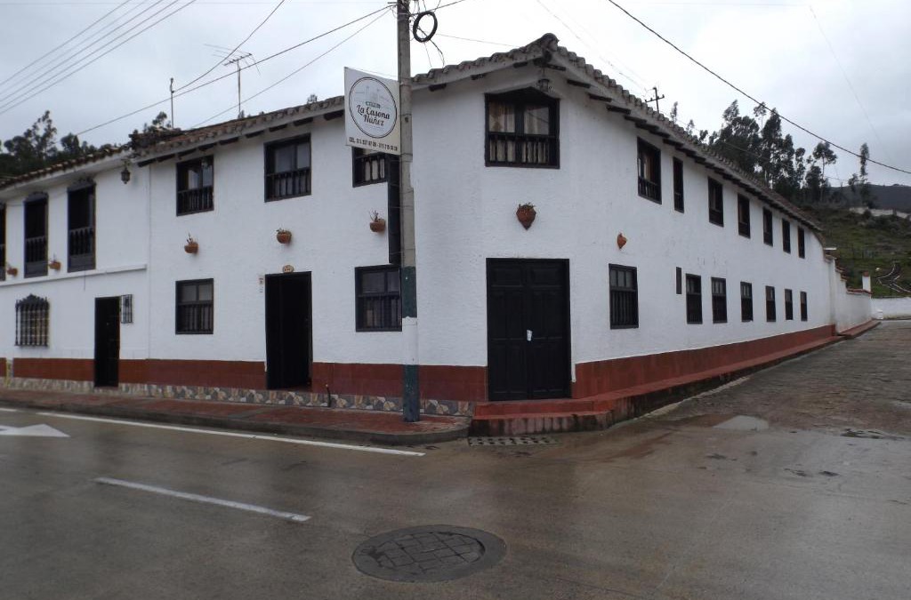 Iza Hotel | La Casona Nuñez