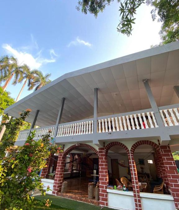 La Libertad House | LA CASONA SV Hostal