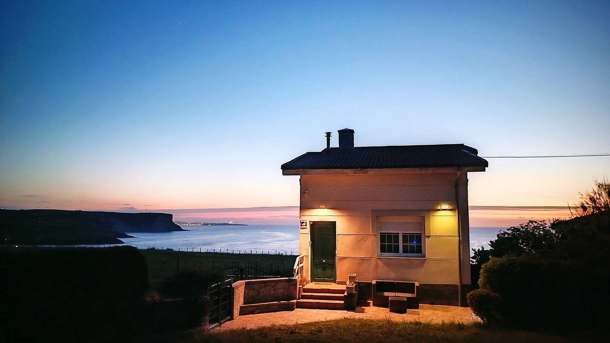 Cabo de Ajo House | La Casuca del Faro